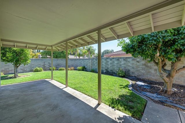 975 Sand Bar Cir, Carmichael, CA 95608
