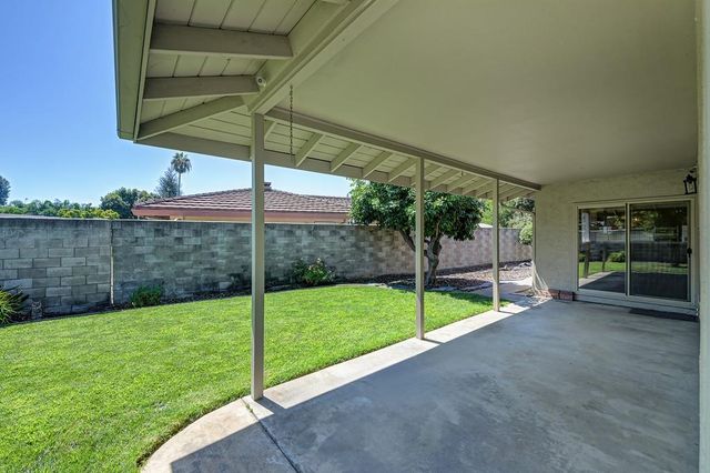 975 Sand Bar Cir, Carmichael, CA 95608