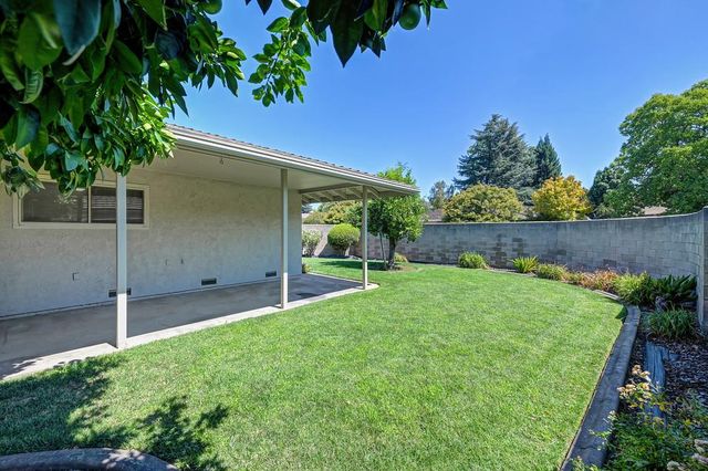975 Sand Bar Cir, Carmichael, CA 95608