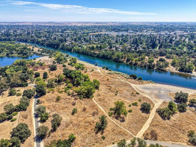 975 Sand Bar Cir, Carmichael, CA 95608