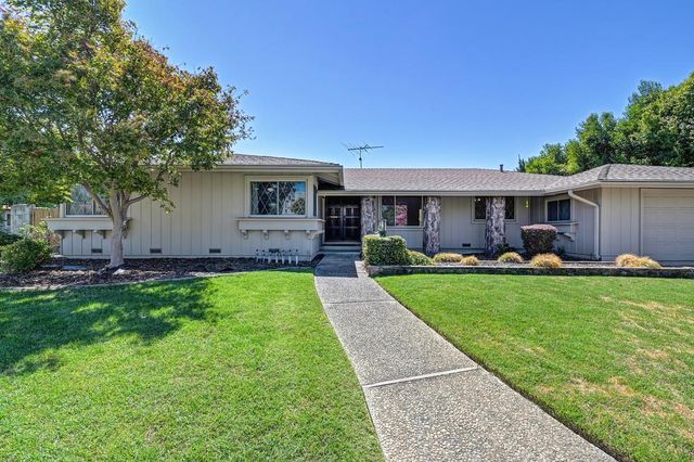 975 Sand Bar Cir, Carmichael, CA 95608