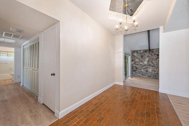 975 Sand Bar Cir, Carmichael, CA 95608