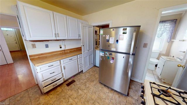 2046 Christian AVE, Chesapeake, VA 23324