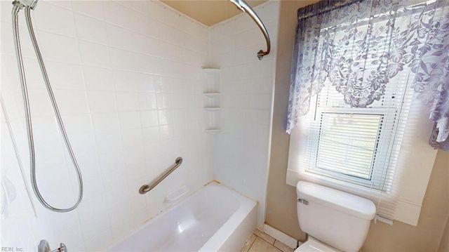 2046 Christian AVE, Chesapeake, VA 23324