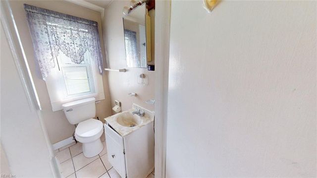 2046 Christian AVE, Chesapeake, VA 23324