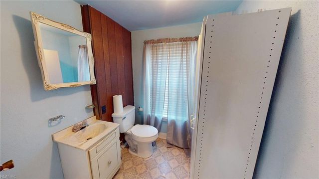 2046 Christian AVE, Chesapeake, VA 23324