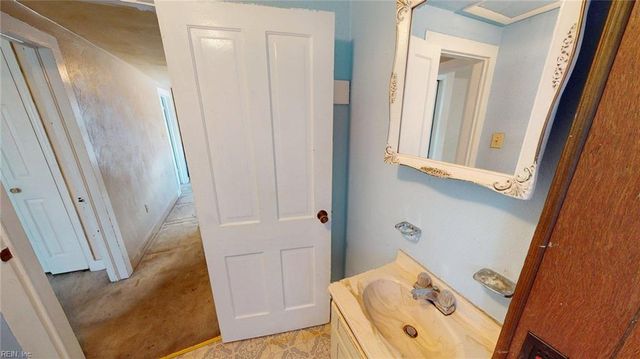2046 Christian AVE, Chesapeake, VA 23324