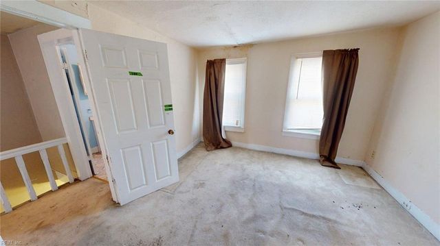 2046 Christian AVE, Chesapeake, VA 23324