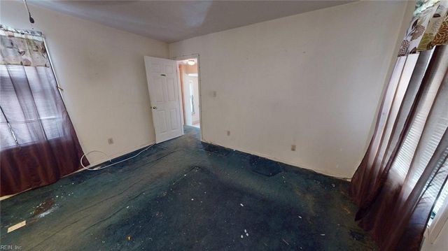 2046 Christian AVE, Chesapeake, VA 23324