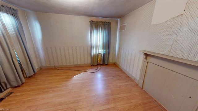 2046 Christian AVE, Chesapeake, VA 23324