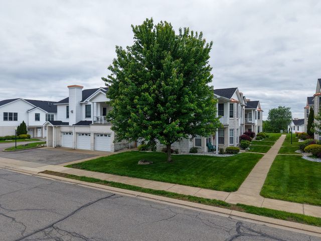 227 ADAMS POINTE BOULEVARD 3, Adams Twp, PA 16046