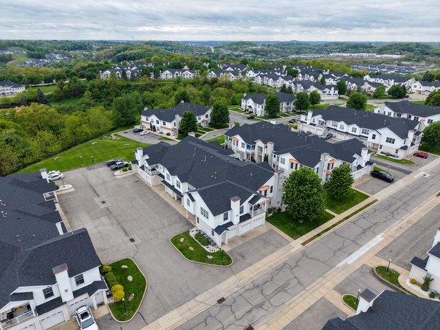 227 ADAMS POINTE BOULEVARD 3, Adams Twp, PA 16046