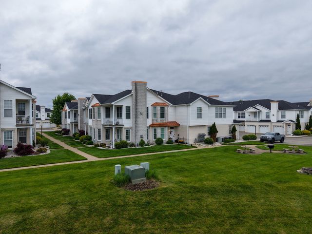 227 ADAMS POINTE BOULEVARD 3, Adams Twp, PA 16046
