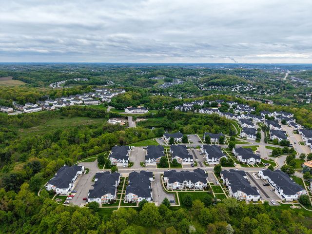 227 ADAMS POINTE BOULEVARD 3, Adams Twp, PA 16046