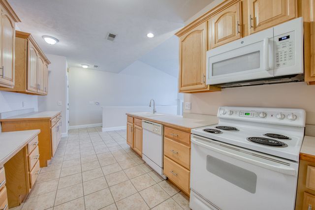 227 ADAMS POINTE BOULEVARD 3, Adams Twp, PA 16046