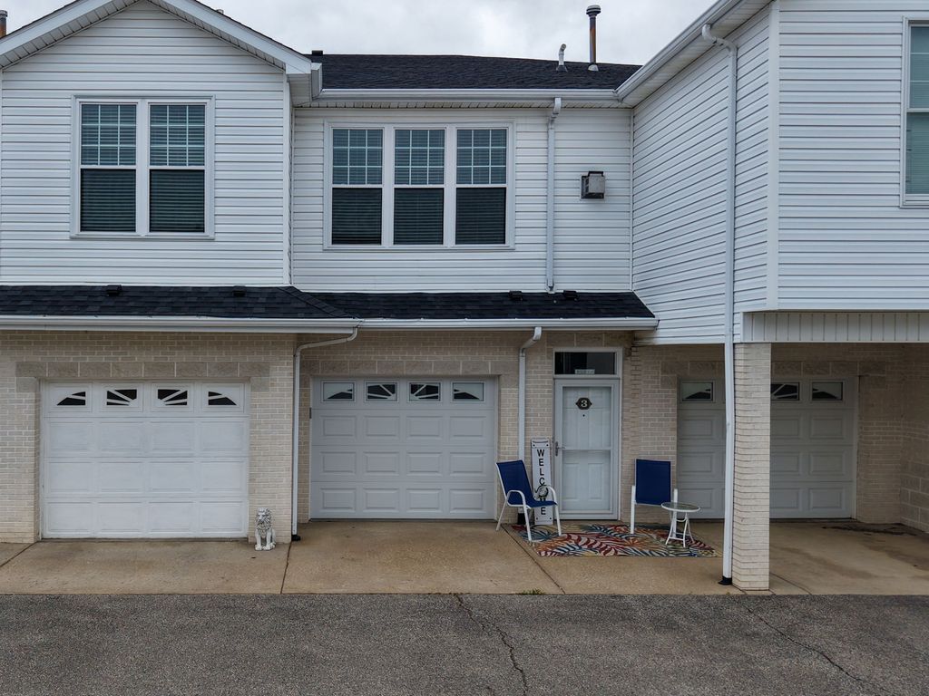 227 ADAMS POINTE BOULEVARD 3, Adams Twp, PA 16046