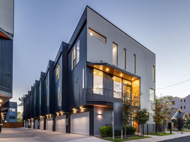 426 W 9th Street 105, Dallas, TX 75208