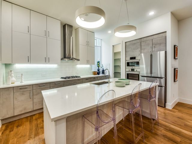 426 W 9th Street 105, Dallas, TX 75208