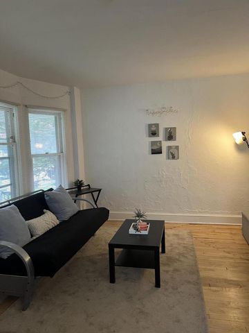 2962 N Cramer STREET #2964, Milwaukee, WI 53211