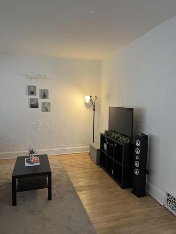 2962 N Cramer STREET #2964, Milwaukee, WI 53211