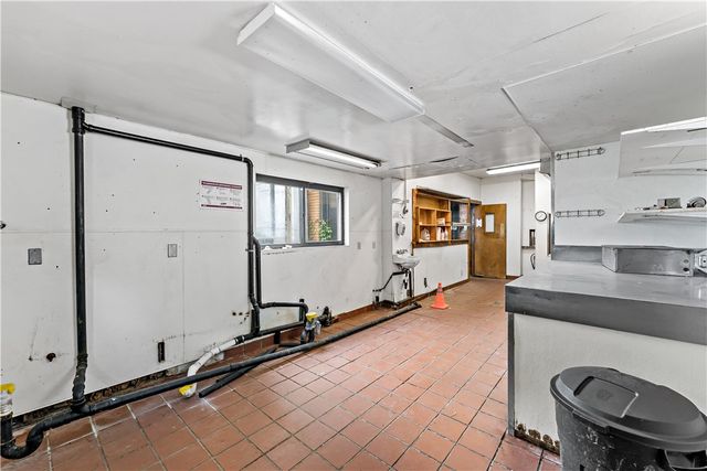 928 Mclaughlin Run Rd, Bridgeville, PA 15017
