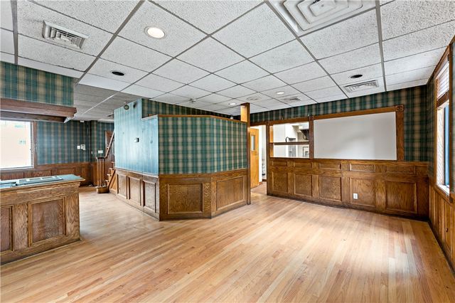 928 Mclaughlin Run Rd, Bridgeville, PA 15017