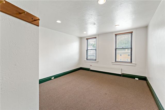 928 Mclaughlin Run Rd, Bridgeville, PA 15017