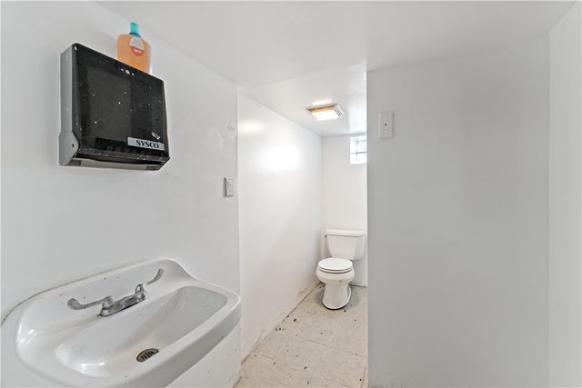 928 Mclaughlin Run Rd, Bridgeville, PA 15017