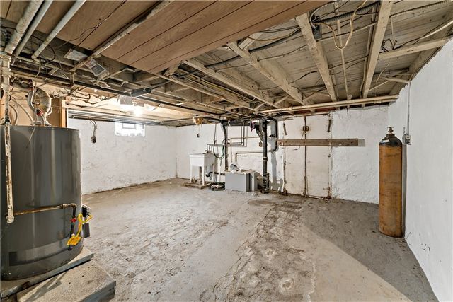 928 Mclaughlin Run Rd, Bridgeville, PA 15017