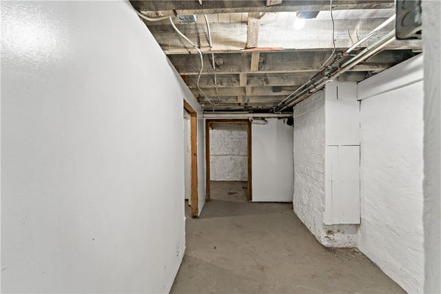 928 Mclaughlin Run Rd, Bridgeville, PA 15017