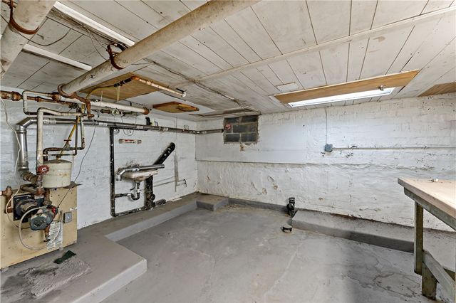 928 Mclaughlin Run Rd, Bridgeville, PA 15017