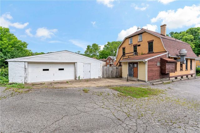 928 Mclaughlin Run Rd, Bridgeville, PA 15017