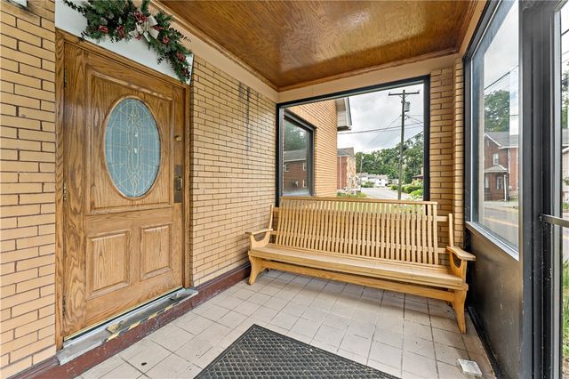 928 Mclaughlin Run Rd, Bridgeville, PA 15017