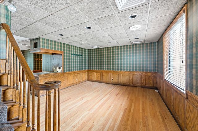 928 Mclaughlin Run Rd, Bridgeville, PA 15017