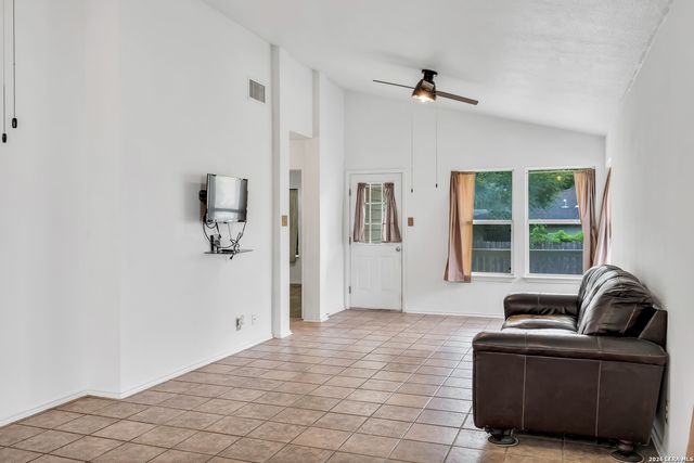 9306 GILLCROSS WAY, San Antonio, TX 78250