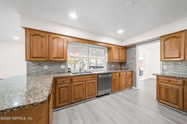 3571 SANDBURG Road, Jacksonville, FL 32277