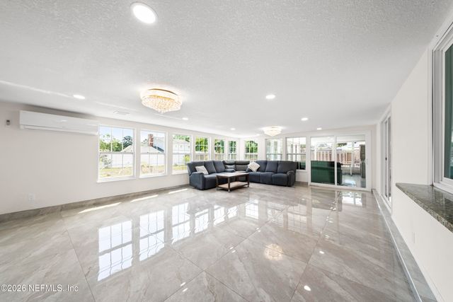 3571 SANDBURG Road, Jacksonville, FL 32277