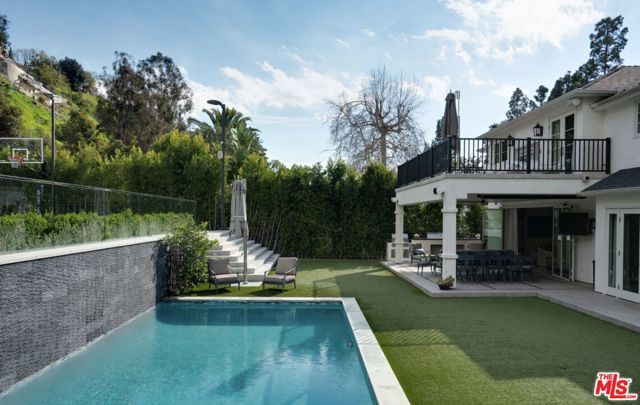 1214 Coldwater Canyon Drive, Beverly Hills, CA 90210