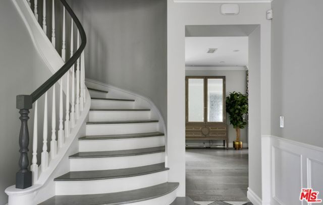 1214 Coldwater Canyon Drive, Beverly Hills, CA 90210