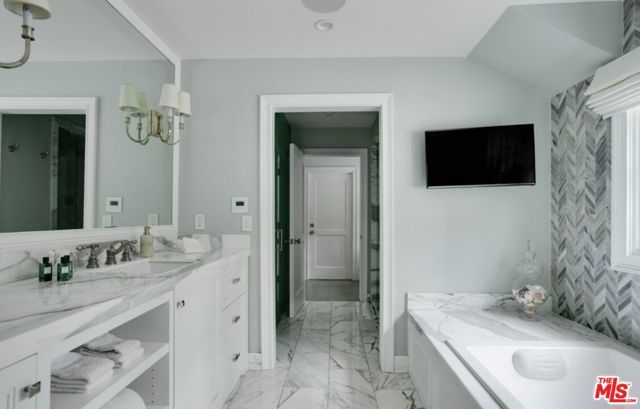 1214 Coldwater Canyon Drive, Beverly Hills, CA 90210