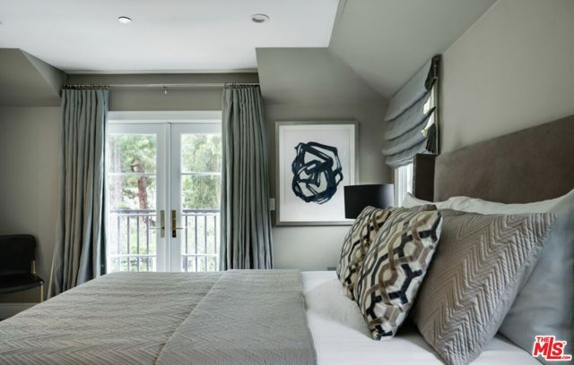 1214 Coldwater Canyon Drive, Beverly Hills, CA 90210