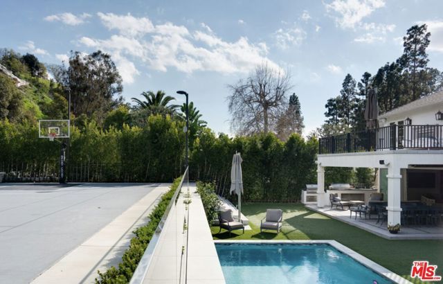 1214 Coldwater Canyon Drive, Beverly Hills, CA 90210