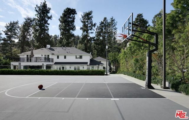 1214 Coldwater Canyon Drive, Beverly Hills, CA 90210