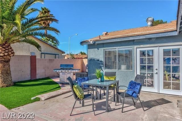 7067 Westpark Court, Las Vegas, NV 89147