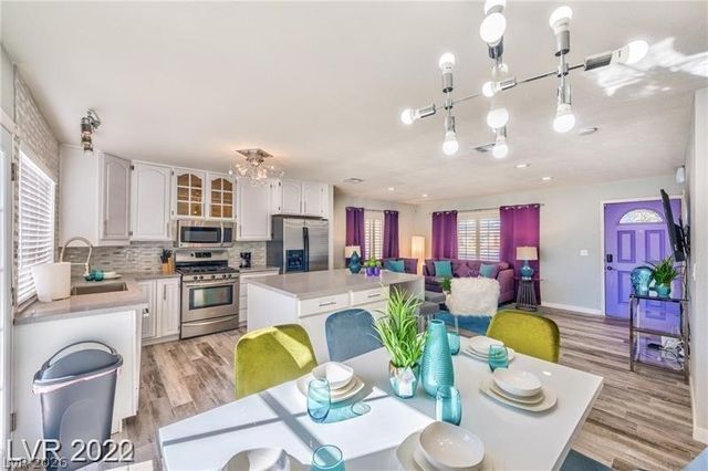 7067 Westpark Court, Las Vegas, NV 89147