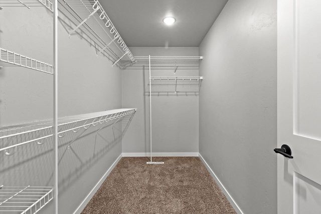 553 HORTON TERRACE, Hortonville, WI 54944