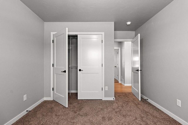 553 HORTON TERRACE, Hortonville, WI 54944