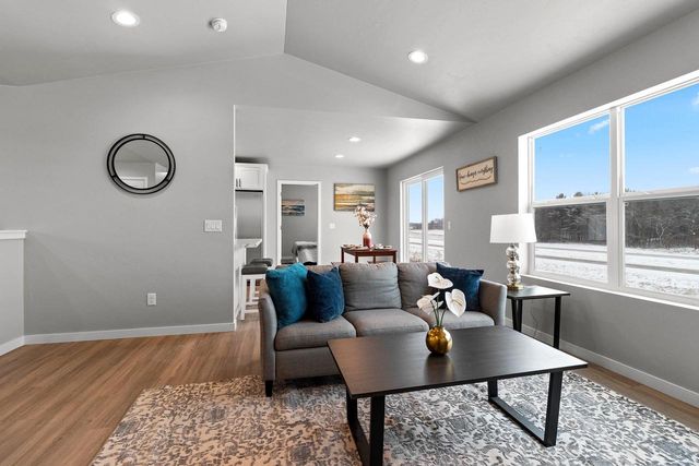 553 HORTON TERRACE, Hortonville, WI 54944