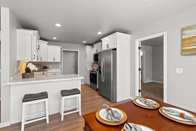 553 HORTON TERRACE, Hortonville, WI 54944