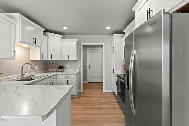 553 HORTON TERRACE, Hortonville, WI 54944